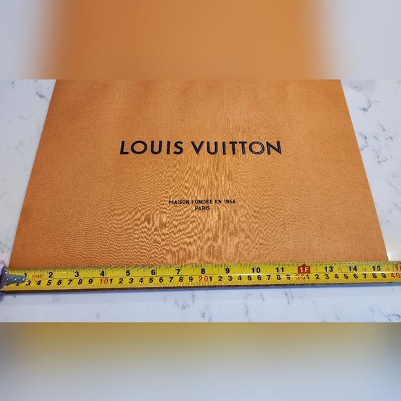 LOUIS VUITTON - XL giftbag (Authentic) - Picture 3 of 5